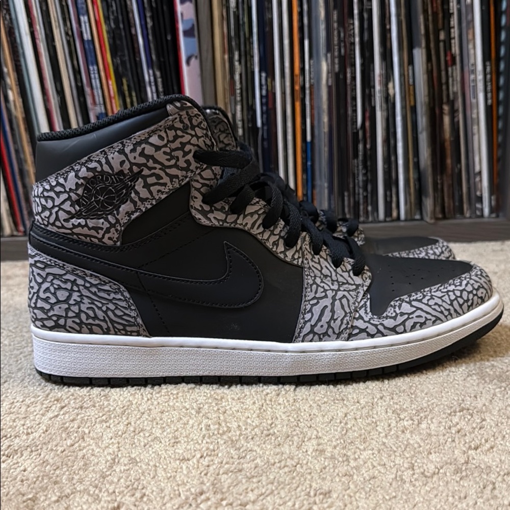Air Jordan 1 Retro High Elephant Print